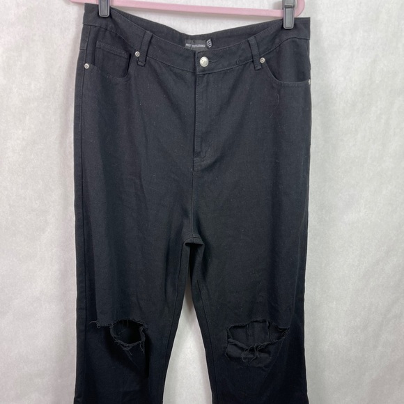 Pretty Little Thing Distressed Straight Jeans M - Picture 3 of 9